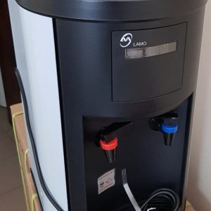 Диспенсър за топла и студена вода настолен компресорен,,LAMO-70TB SS''
